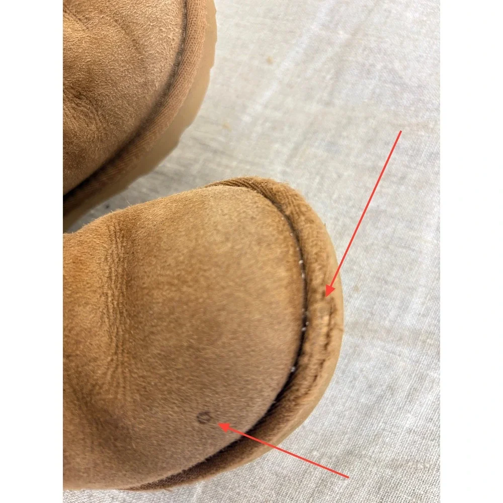 UGG Classic Short Boots Kids Size 11 Chestnut Suede Sheepskin 1017703T